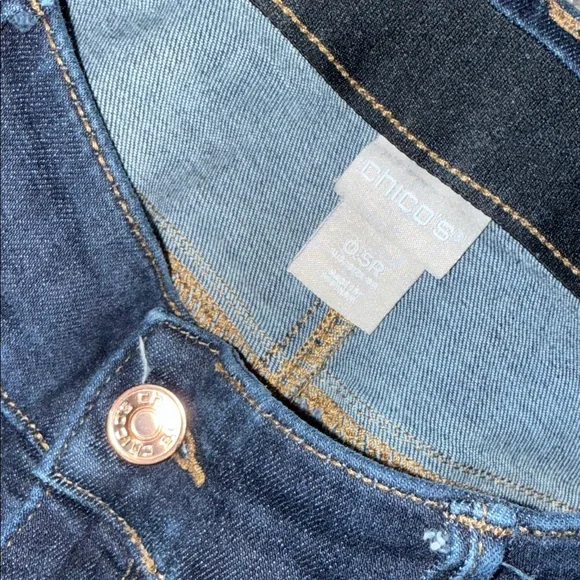 Size 6 = 0.5 Chicos Dark Blue Jeans. Like New Condition - Picture 4 of 4